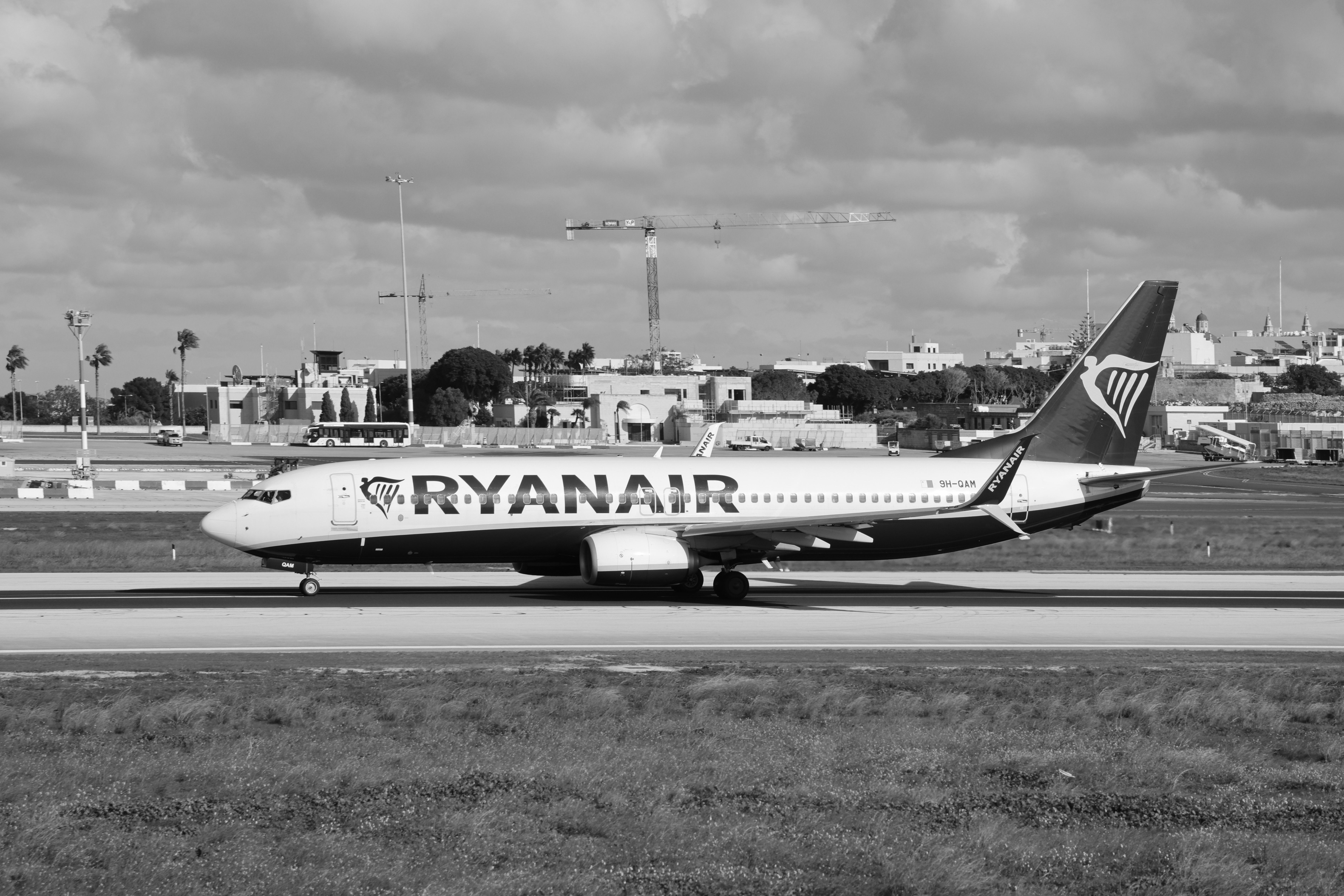 US Budget Airline Model Crumbles: Spirit's Implosion Signals Deeper Rot