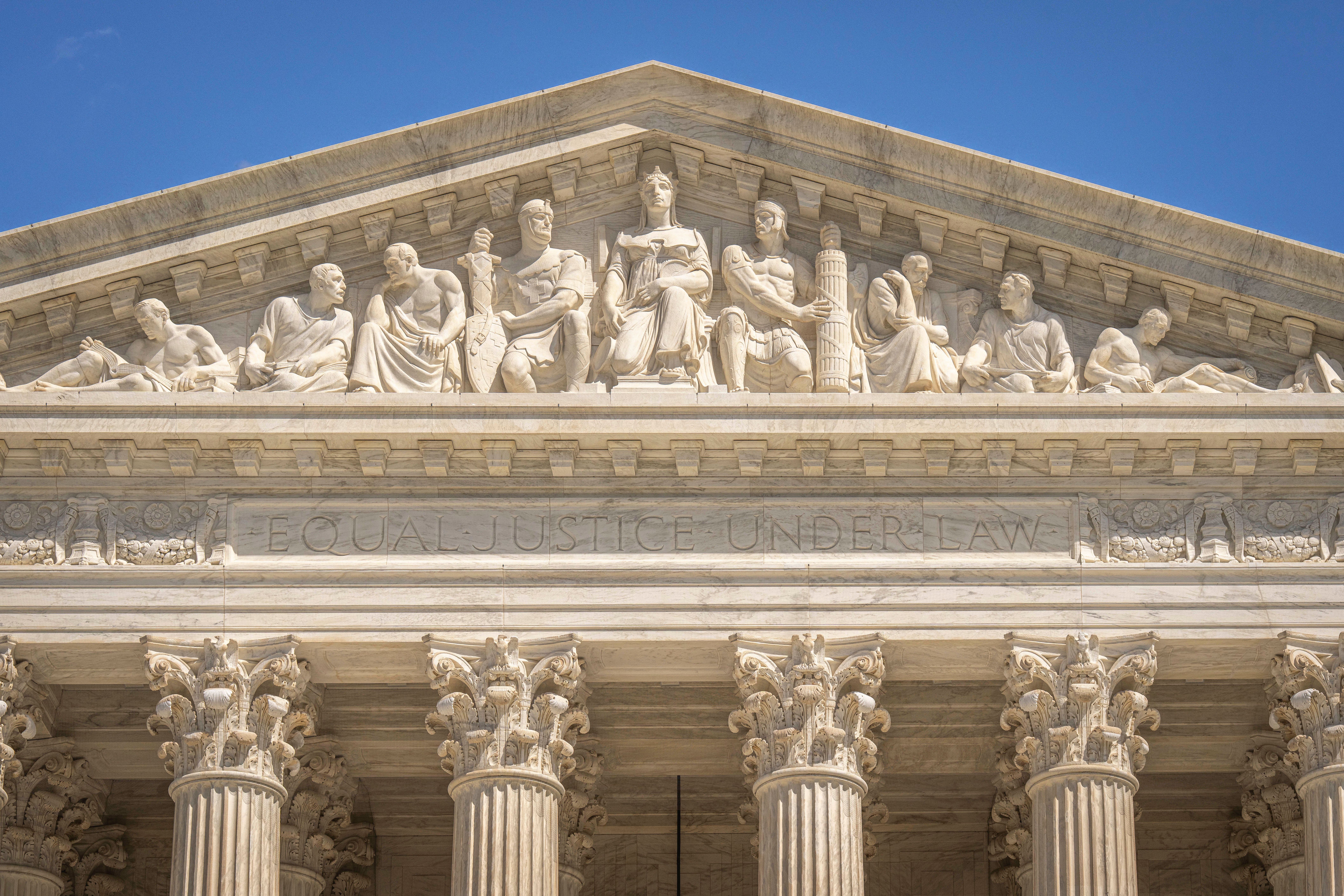 SCOTUS Blocks Trump's Fed Firing for Now: What It Means for Markets